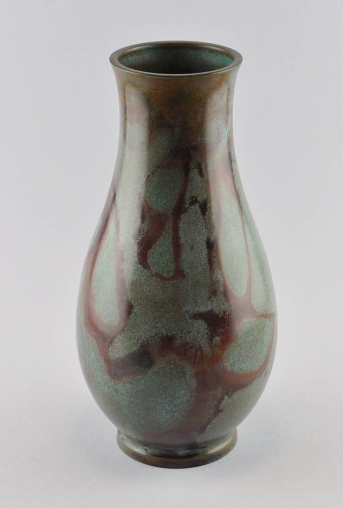 Bronze vase by Hōsetsu